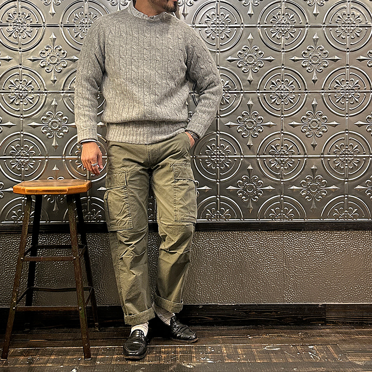 HARLEY OF SCOTLAND (ハーレーオブスコットランド)  ALLOVER CABLE CREW NECK SWEATER 100% PURE NEW WOOL - SILVER