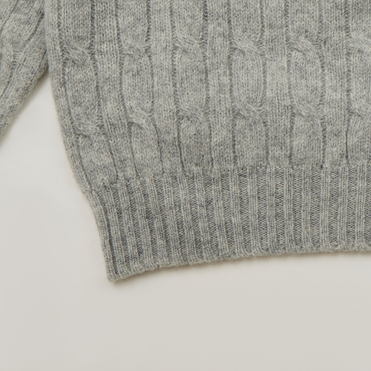 HARLEY OF SCOTLAND (ハーレーオブスコットランド)  ALLOVER CABLE CREW NECK SWEATER 100% PURE NEW WOOL - SILVER