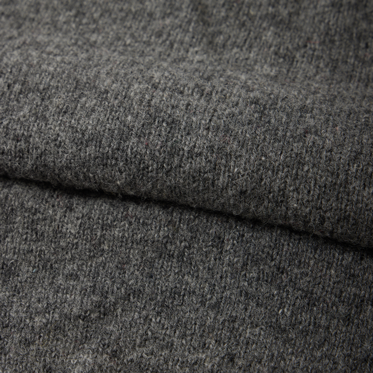 JAMIESON'S (ジャミーソンズ) SHETLAND PLAIN SADDLE SHOULDER CREW NECK ELBOW SUEDE PATCH - 326 OXFORD GREY_17 BROWN SUEDE