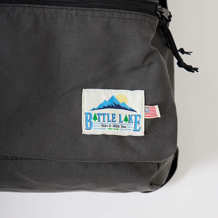BATTLE LAKE (バトルレイク)  CANVAS DAY PACK - GRAPHITE