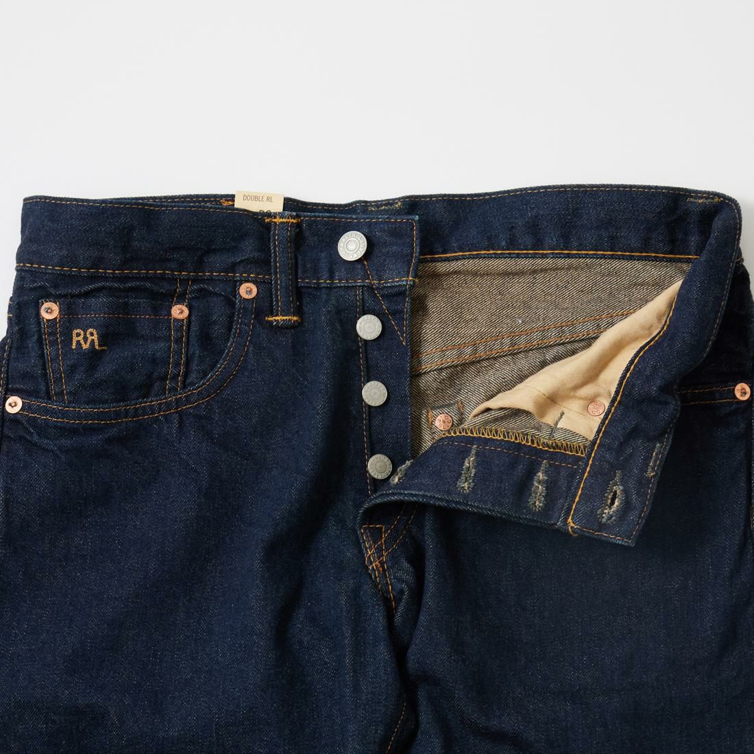 RRL(ﾀﾞﾌﾞﾙｱｰﾙｴﾙ)で定番モデルとなっているデニムパンツのボタンフライ
