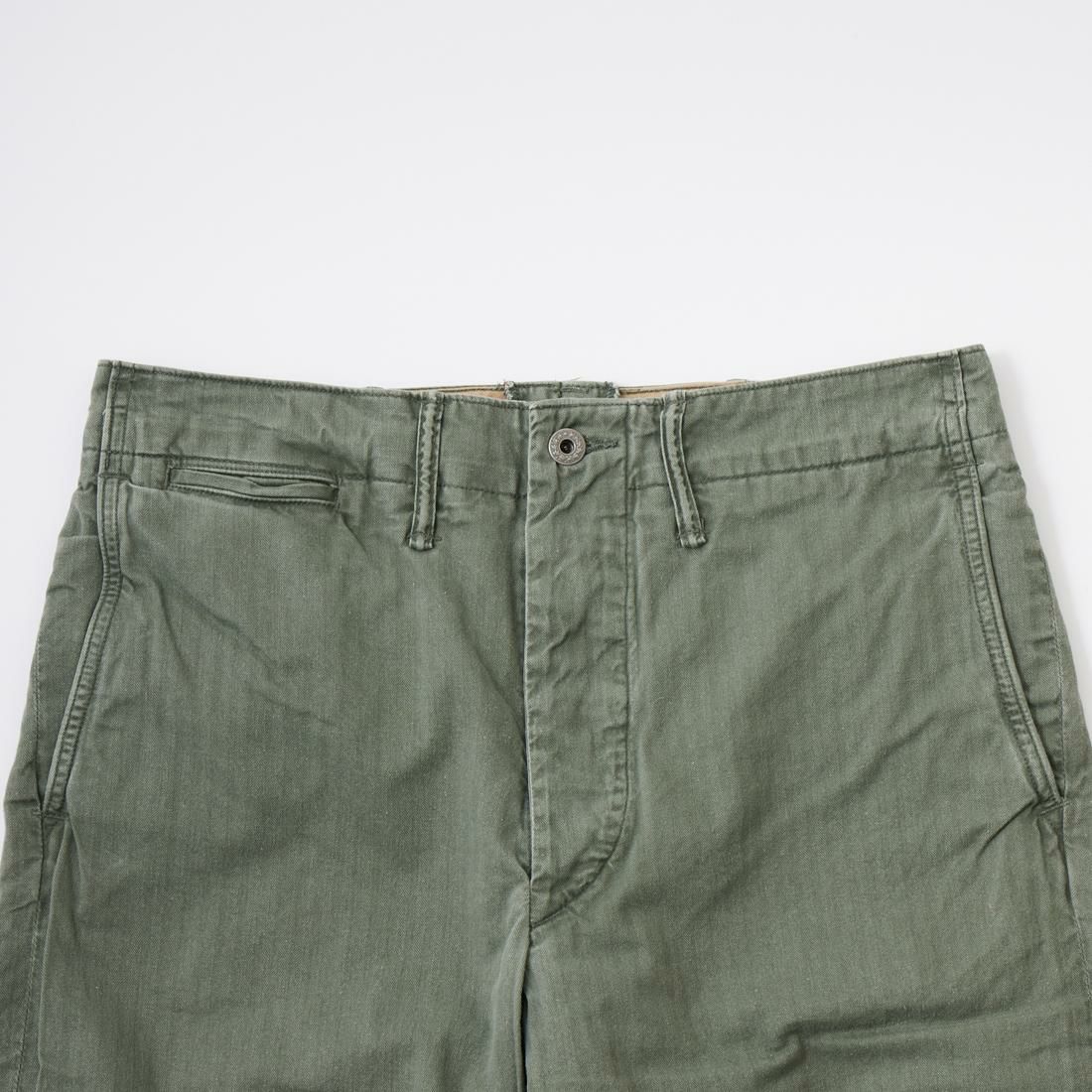 RRL(ﾀﾞﾌﾞﾙｱｰﾙｴﾙ)で定番モデルとなっているチノパンツ