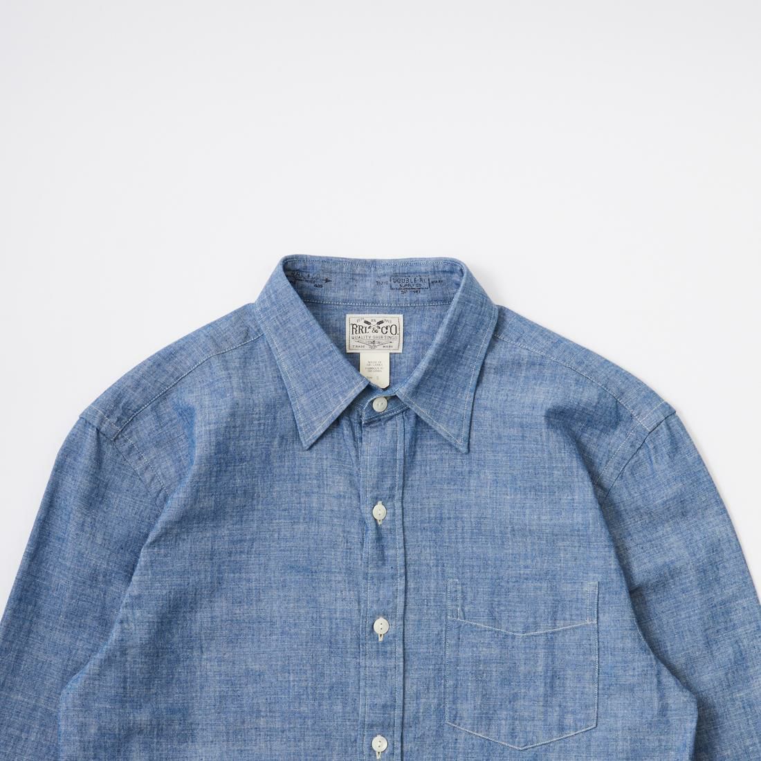 RRL(ﾀﾞﾌﾞﾙｱｰﾙｴﾙ)秋冬モデルのコットンシャンブレー素材の長袖レギュラーカラーシャツ