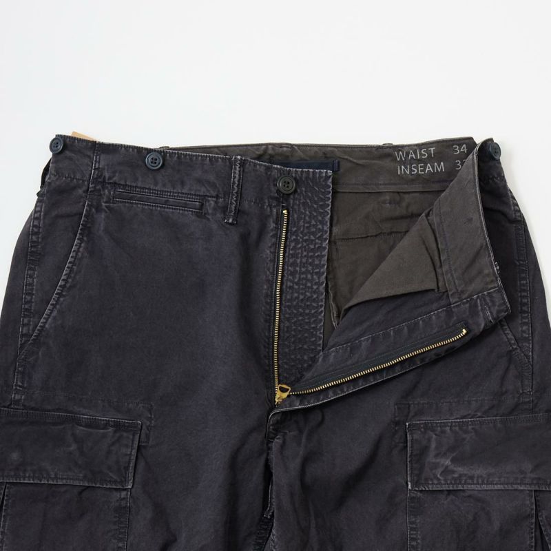 RRL(ﾀﾞﾌﾞﾙｱｰﾙｴﾙ)で定番モデルとなっているカーゴパンツのジップフライ