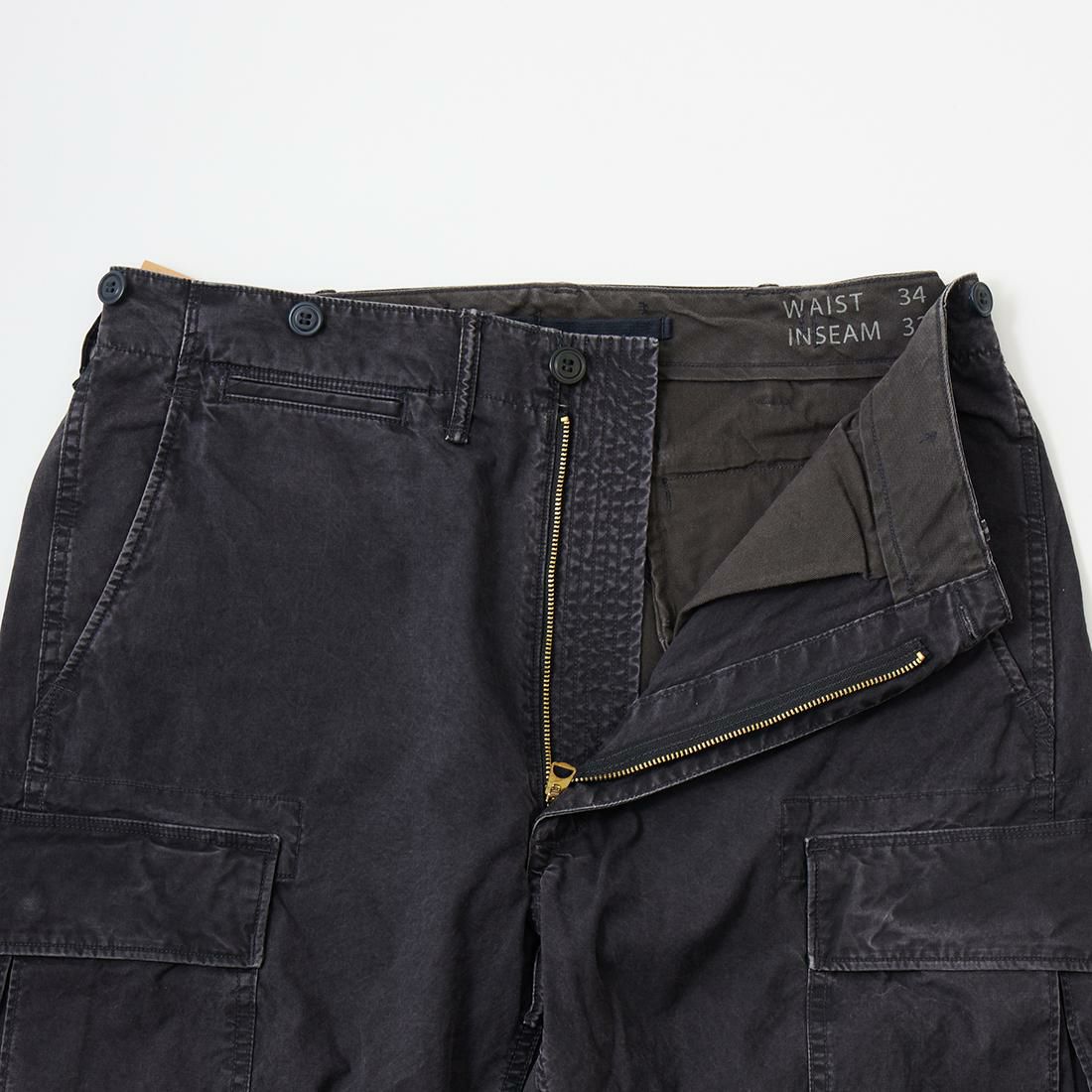 RRL(ﾀﾞﾌﾞﾙｱｰﾙｴﾙ)で定番モデルとなっているカーゴパンツのジップフライ