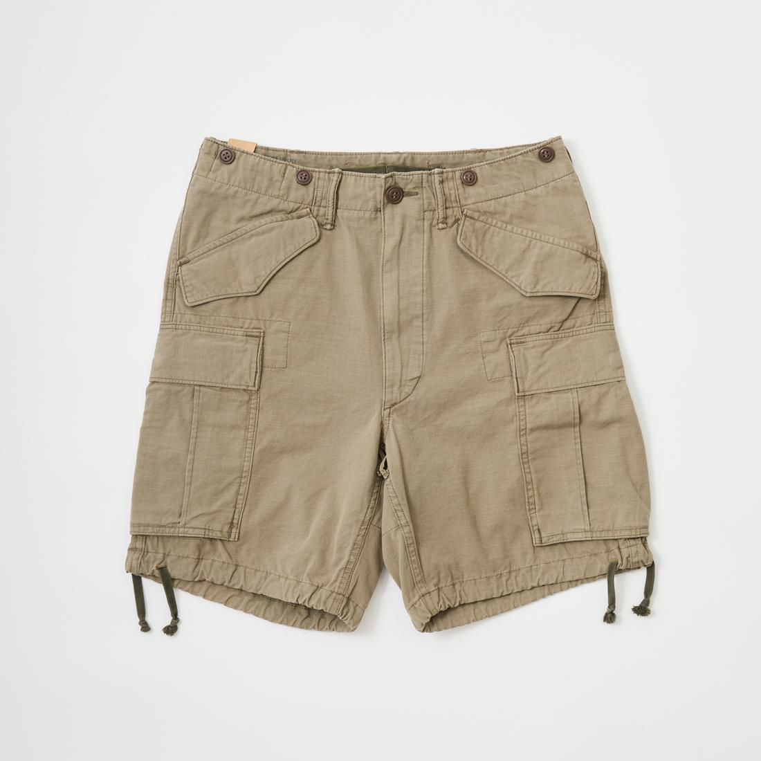 ストーンウォッシュ加工が施されているRRL(ﾀﾞﾌﾞﾙｱｰﾙｴﾙ)らしいカーゴショーツ