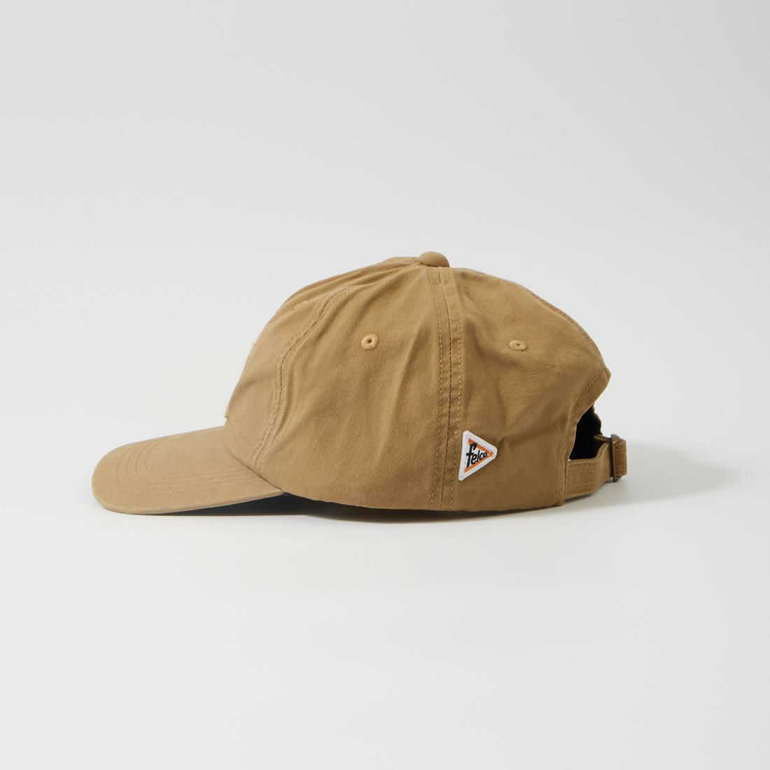 フェルコの使いやすいタンカラーキャップ、Ｆロゴがワンポイント