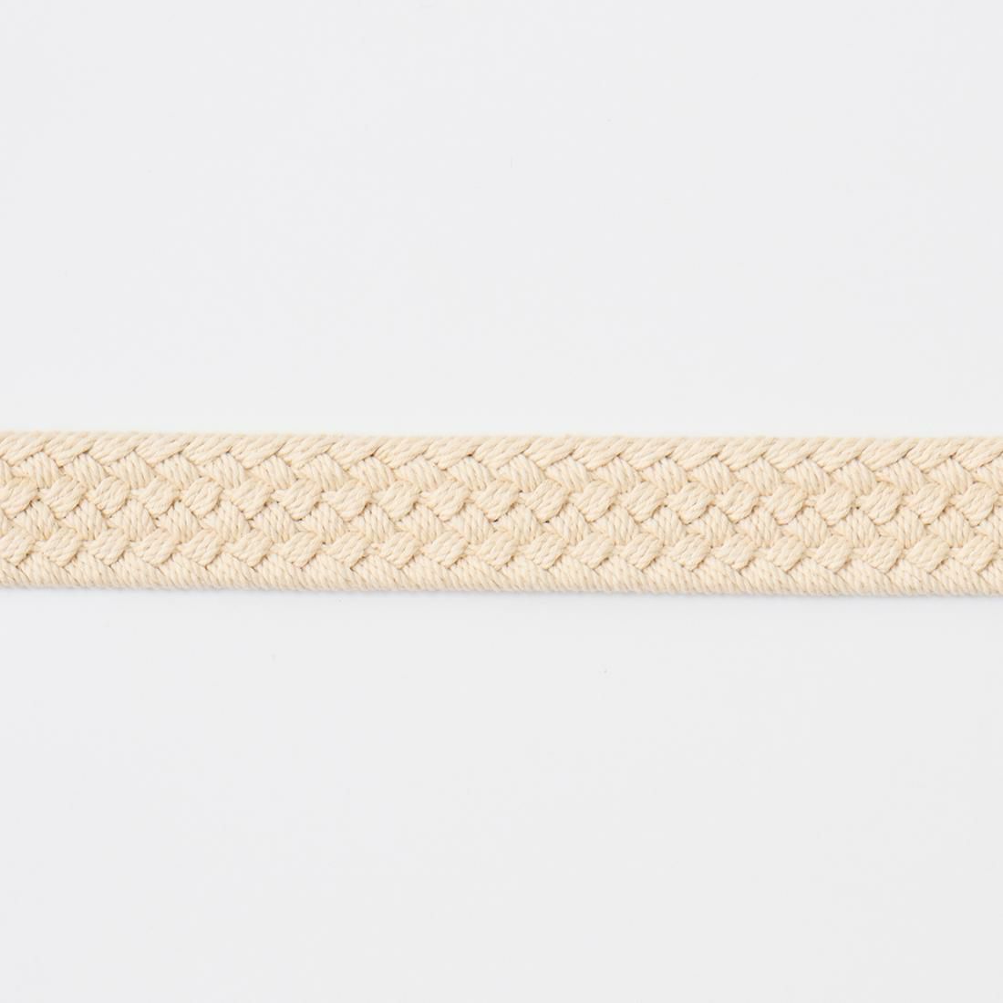 コットンキャンバスを使用した編み込み模様が特徴的なベルト