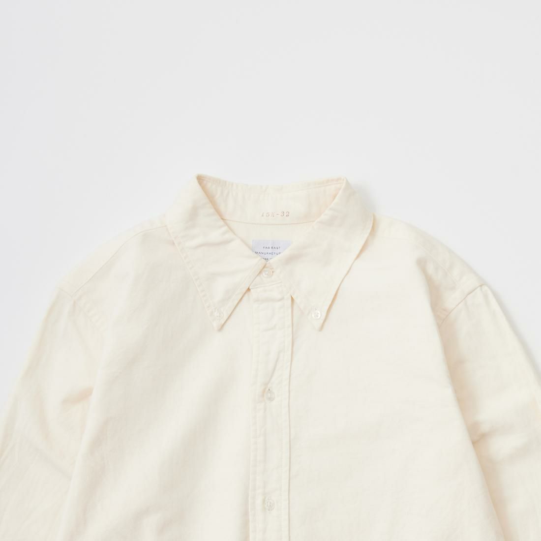 ﾘｿﾞﾙﾄﾃﾞｻﾞｲﾅｰ林さん監修、ﾌｧｰｲｰｽﾄﾏﾆｭﾌｧｸﾁｬﾘﾝｸﾞのｵｯｸｽﾌｫｰﾄﾞﾎﾞﾀﾝﾀﾞｳﾝｼｬﾂ ｴｸﾘｭｶﾗｰ