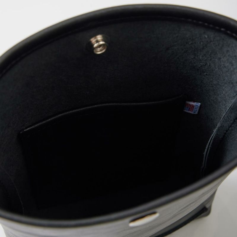 【完売品/ボーイズマーケット別注】ヘリテージレザー サコッシュ 完売品/ボーイズマーケット別注】ヘリテージレザー サコッシュ